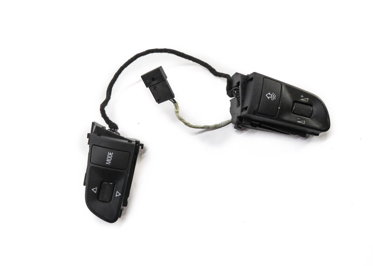 2005 AUDI S4 (B6 8E) STEERING WHEEL SWITCH BUTTON SET