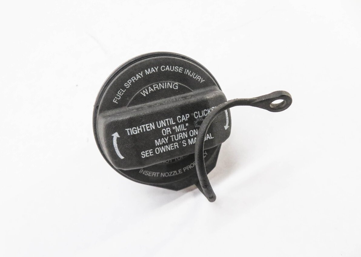 2005 AUDI S4 (B6 8E) GAS CAP