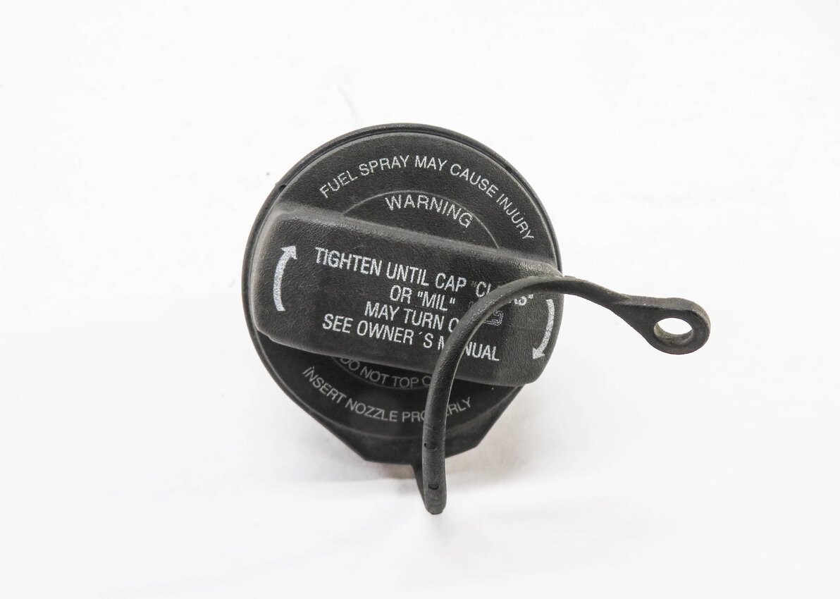 Thumbnail 2: 2005 AUDI S4 (B6 8E) GAS CAP