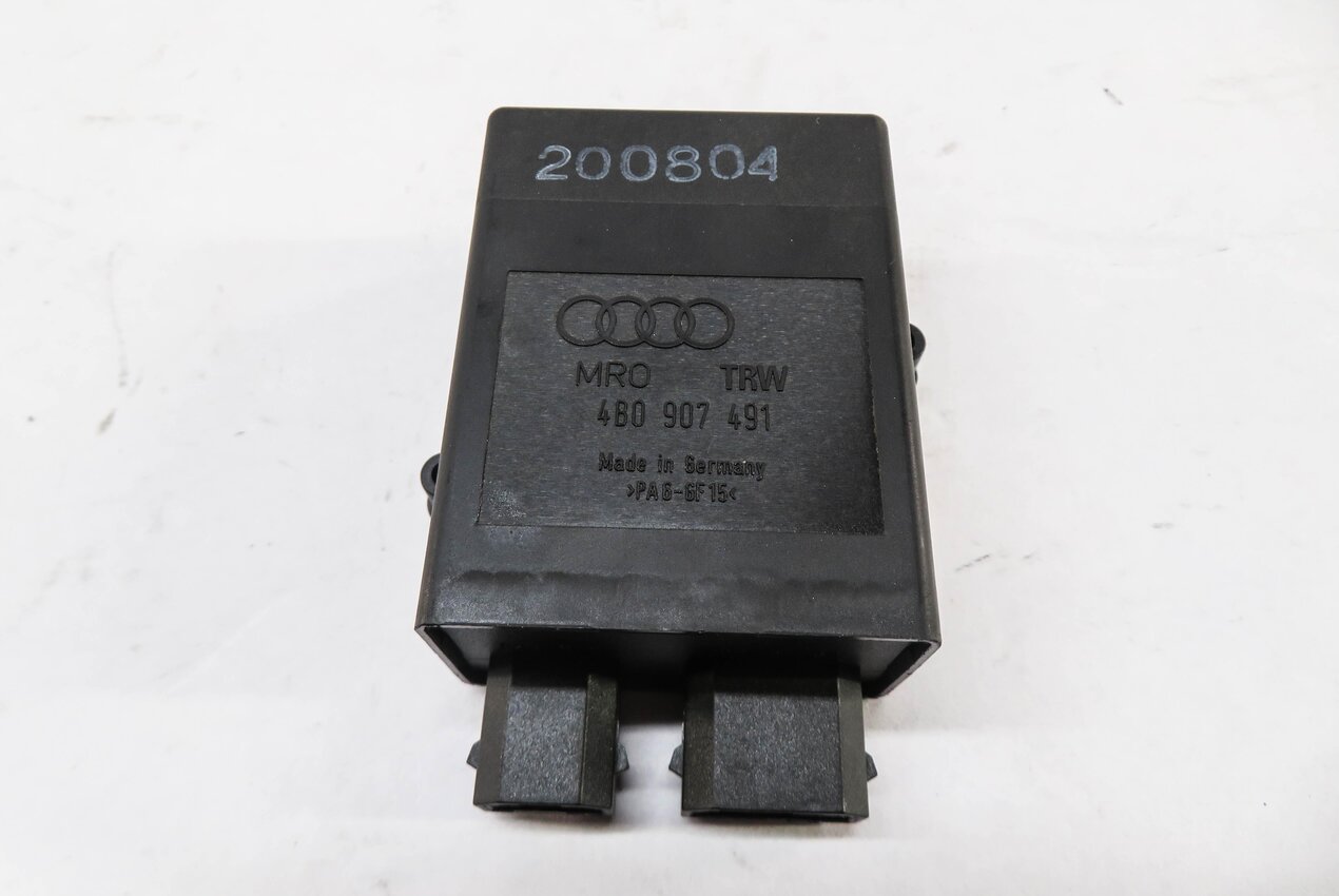 Thumbnail 2: 2005 AUDI S4 (B6 8E) SUNROOF CONTROL MODULE