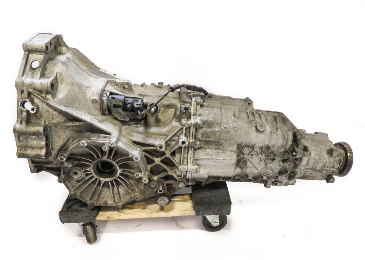 Thumbnail 5: 2005 AUDI S4 (B7 8E) HSM - 6 SPEED M/T MANUAL TRANSMISSION ASSEMBLY