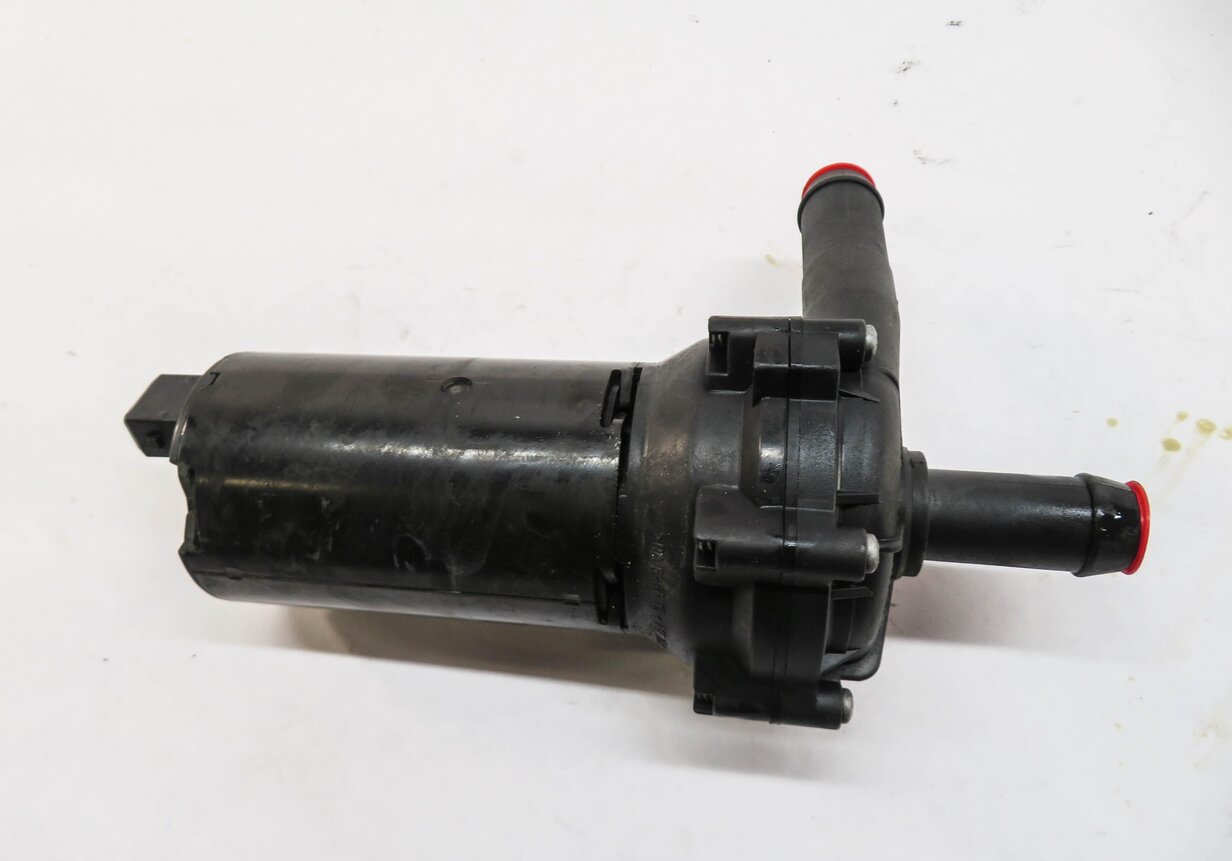 Thumbnail 4: 2006-2014 RANGE ROVER SPORT (L320 L322 L405 L494) SECONDARY AUXILIARY WATER PUMP