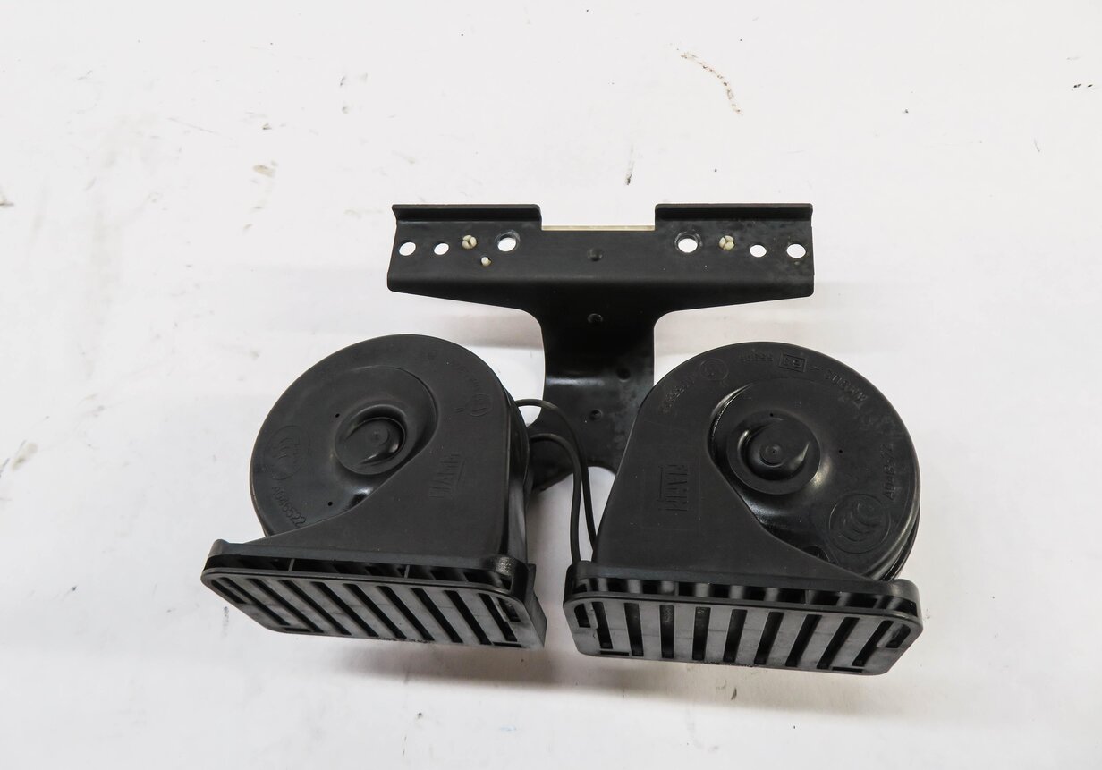 Thumbnail 2: 2010-2016 RANGE ROVER SPORT (L320) LR4 - HIGH & LOW TONE SAFETY HORN SET-2