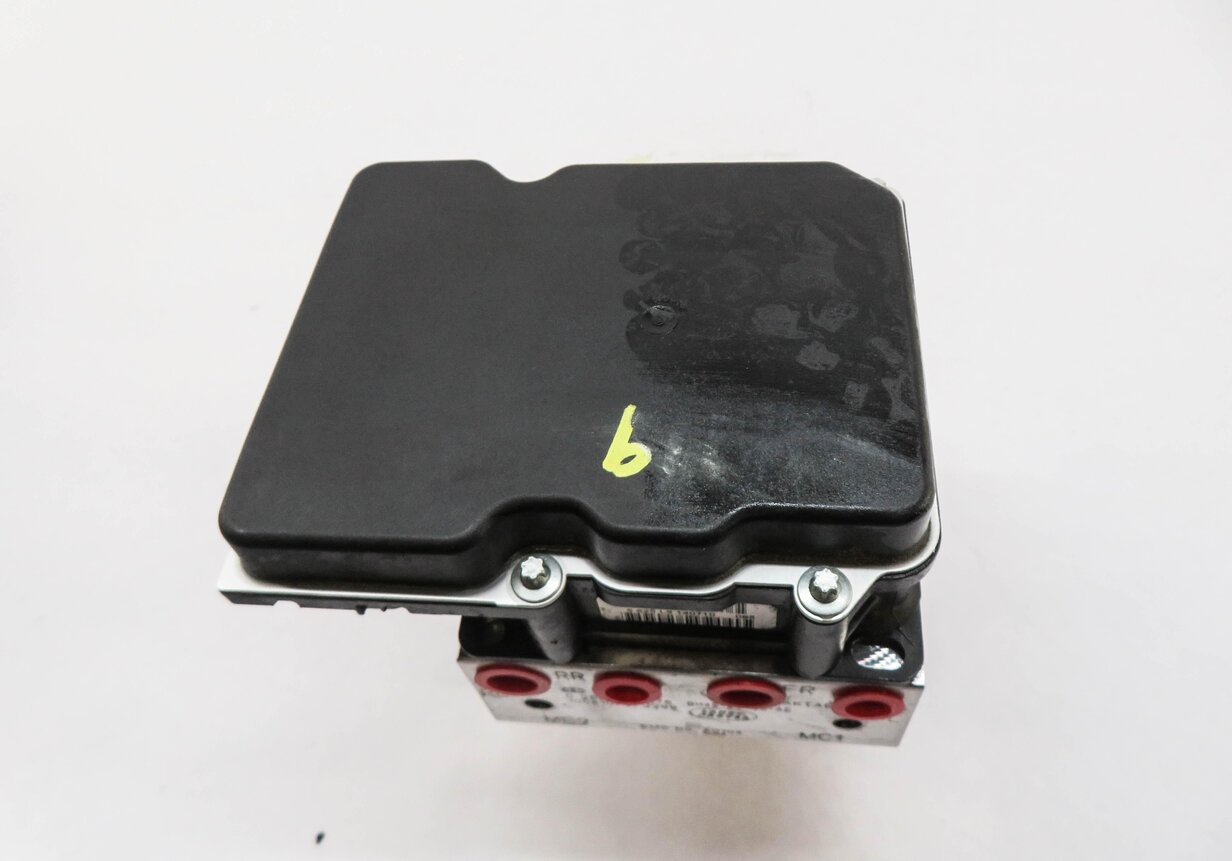 Thumbnail 4: 2011-2012 LAND ROVER LR4 - RANGE ROVER SPORT (L320) ABS BRAKE PUMP w/ MODULE