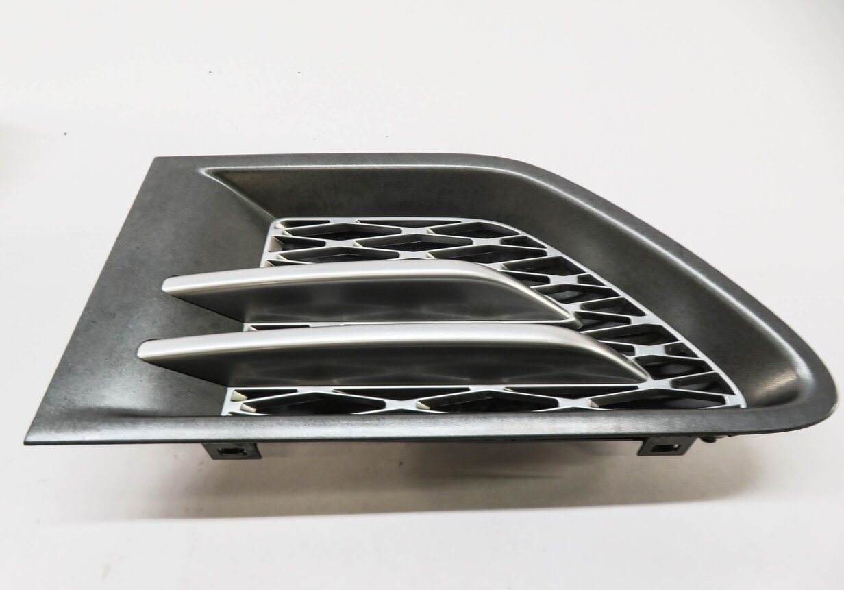 Thumbnail 3: 2011 RANGE ROVER SPORT (L320) LEFT FRONT DRIVER FENDER AIR VENT GRILLE TRIM