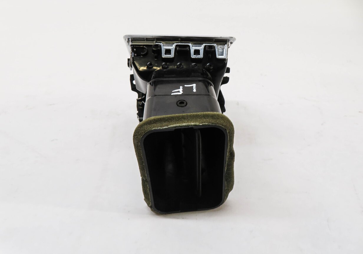 Thumbnail 3: 2011 RANGE ROVER SPORT (L320) LEFT FRONT DRIVER OUTER HEATER A/C AIR VENT