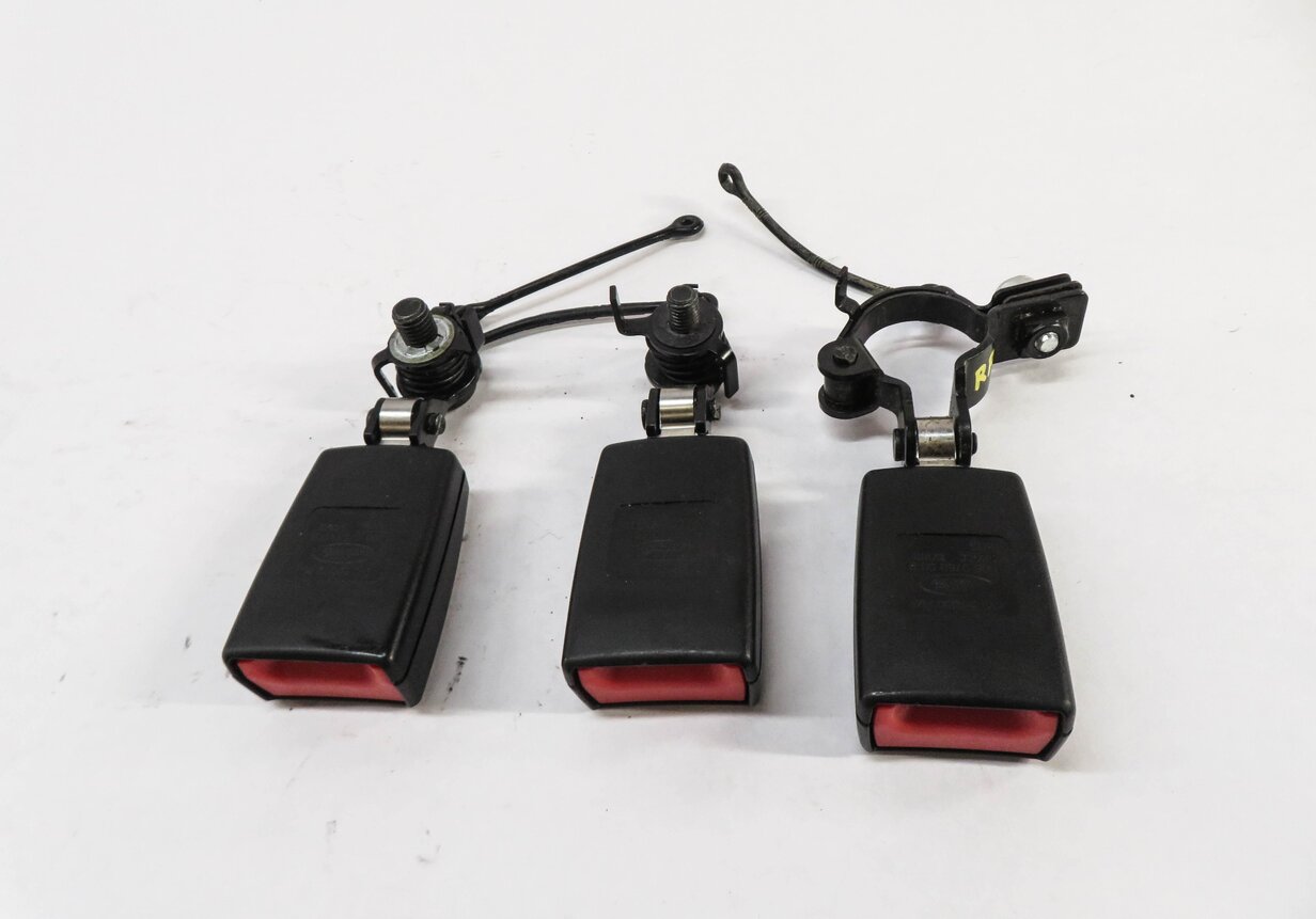 Thumbnail 3: 2011 RANGE ROVER SPORT (L320) REAR 2nd ROW SEAT SEATBELT BUCKLE RECEIVER SET