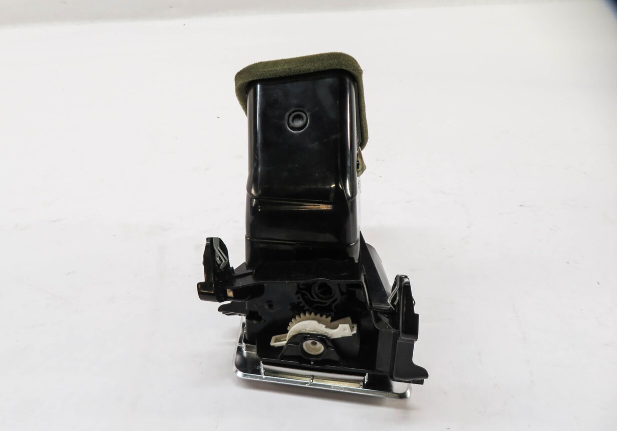 Thumbnail 4: 2011 RANGE ROVER SPORT (L320) RIGHT FRONT PASSENGER OUTER HEATER A/C AIR VENT