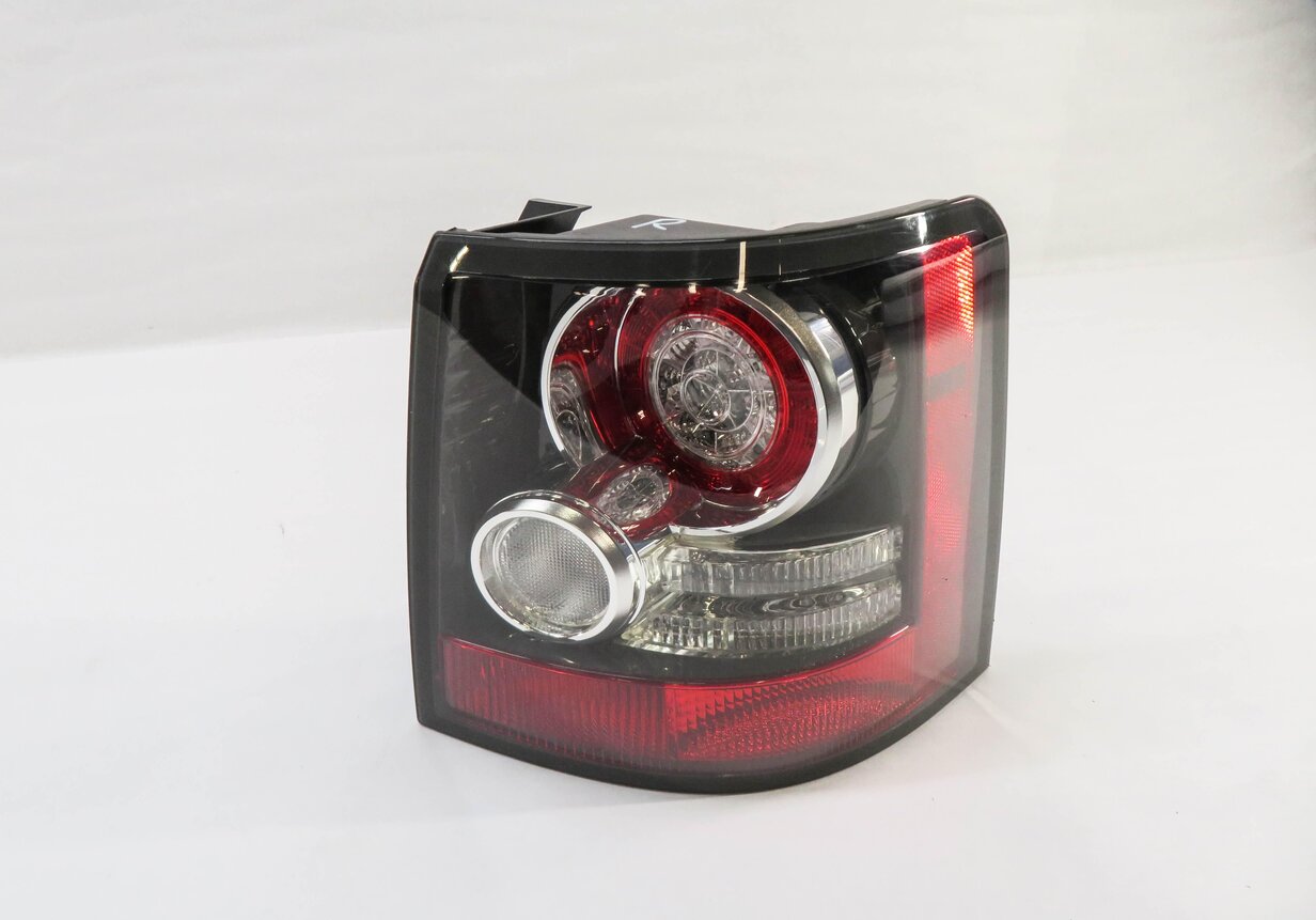 Thumbnail 3: 2010-2011 RANGE ROVER SPORT (L320) RIGHT PASSENGER TAILLIGHT BRAKE LIGHT LAMP