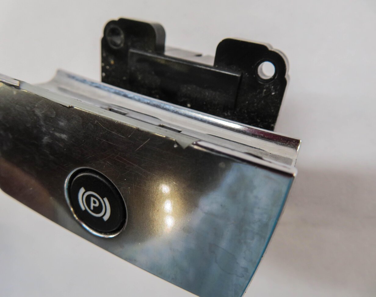 Thumbnail 5: 2011 RANGE ROVER SPORT (L320) PARKING BRAKE SWITCH BUTTON