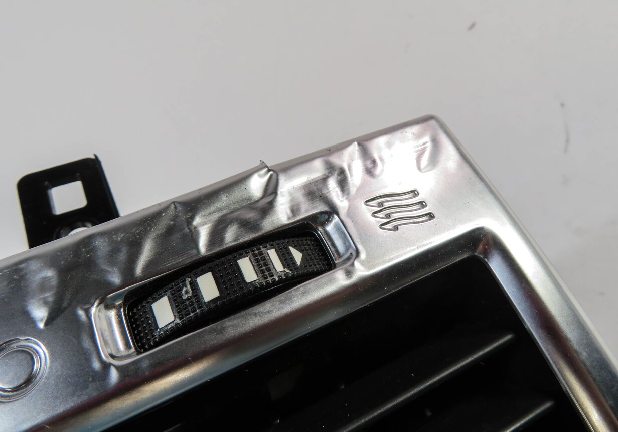 Thumbnail 6: 2011 RANGE ROVER SPORT (L320) RIGHT FRONT PASSENGER CENTER HEATER A/C AIR VENT
