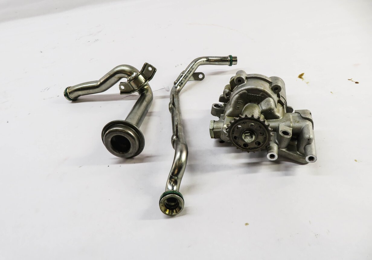 Thumbnail 2: 2011 RANGE ROVER SPORT (L320) 5.0L AJ133 SUPERCHARGED ENGINE OIL PUMP w/ PICKUP