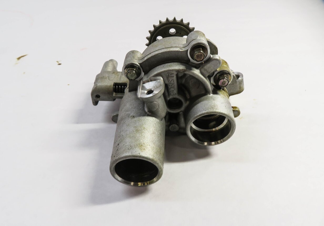Thumbnail 4: 2011 RANGE ROVER SPORT (L320) 5.0L AJ133 SUPERCHARGED ENGINE OIL PUMP w/ PICKUP