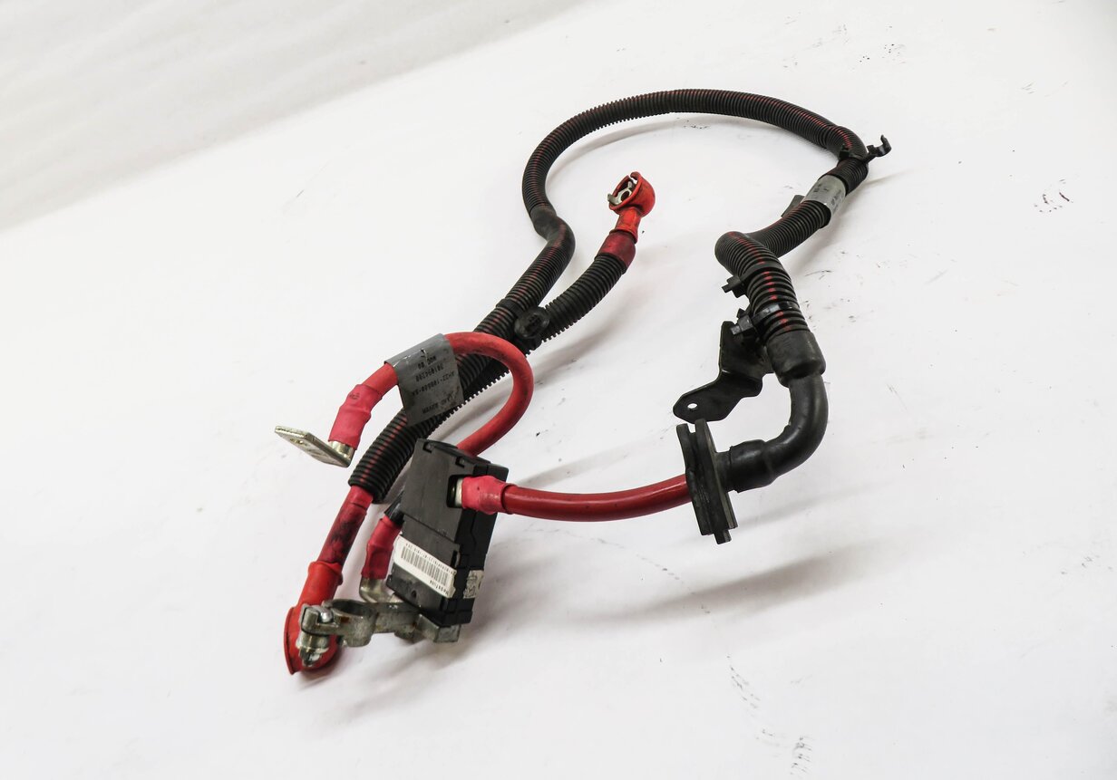 Thumbnail 2: 2011 RANGE ROVER SPORT (L320) POSITIVE BATTERY CABLE