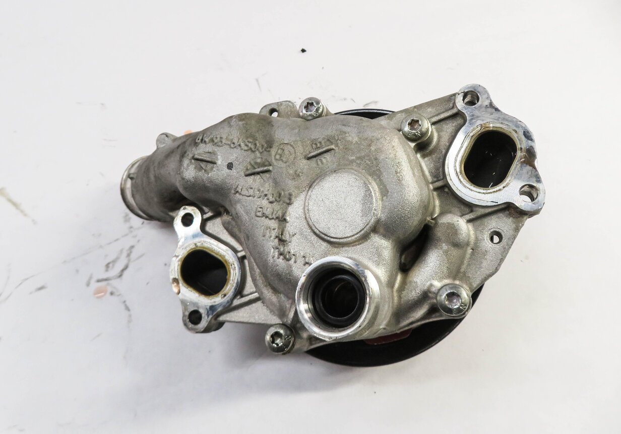 Thumbnail 3: 2010-2017 LR4 - RANGE ROVER SPORT (L320 L322 L494 L404) 3.0L / 5.0L - WATER PUMP