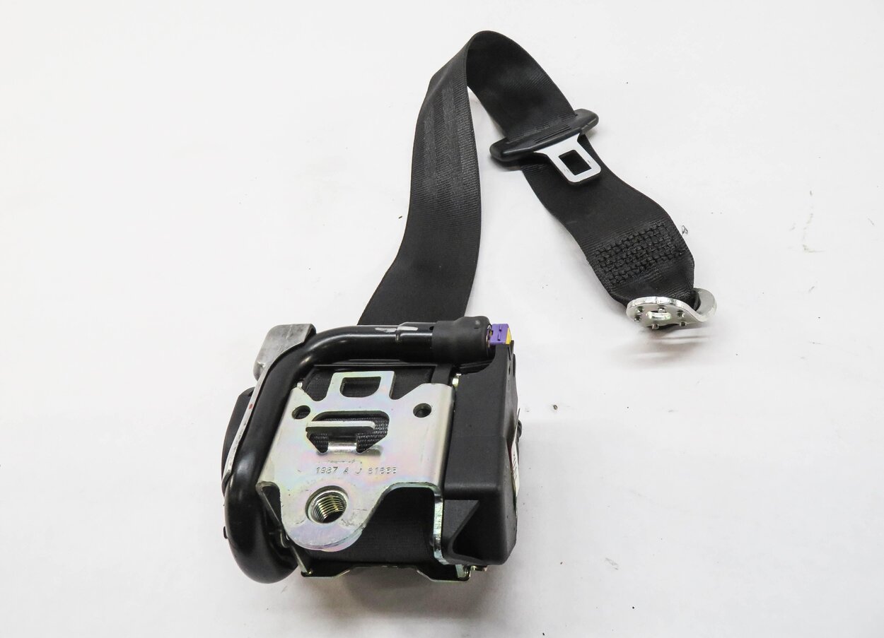 Thumbnail 4: 2009 AUDI A4 (B8 8K) LEFT REAR SEAT SEATBLET RETRACTOR (BLACK)