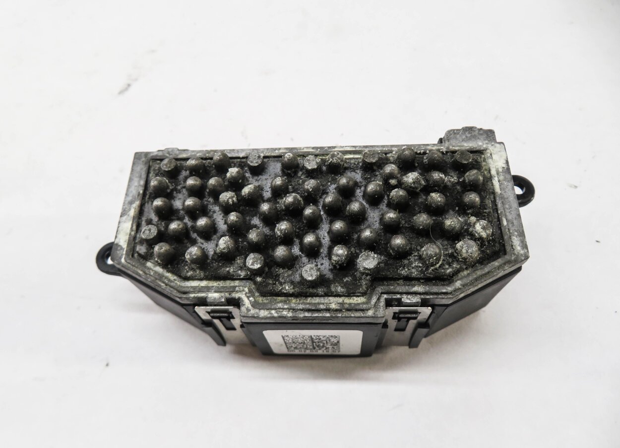 Thumbnail 2: 2009 AUDI A4 (B8 8K) FRONT HEATER A/C BLOWER MOTOR RESISTOR