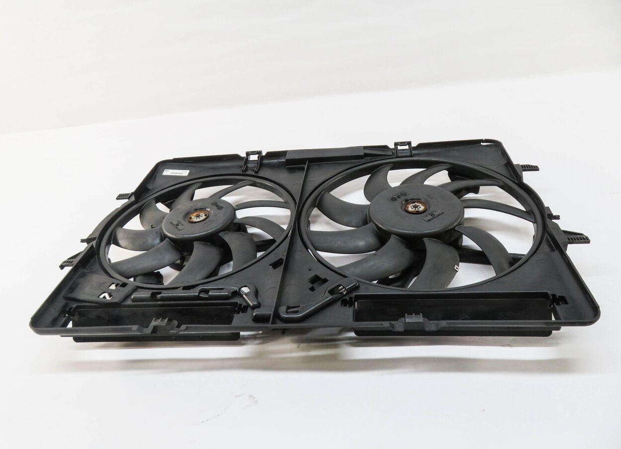 Thumbnail 2: 2009-2017 AUDI A4 A5 Q5 S4 (B8 8T 8R) 2.0L / 3.0L / 3.2L - RADIATOR COOLING FAN