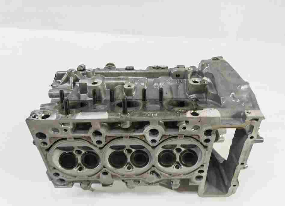 Thumbnail 6: 2008-2011 AUDI A4 A5 Q5 (B8 8K 8T 8R) 3.2L V6 FSI - LEFT ENGINE CYLINDER HEAD