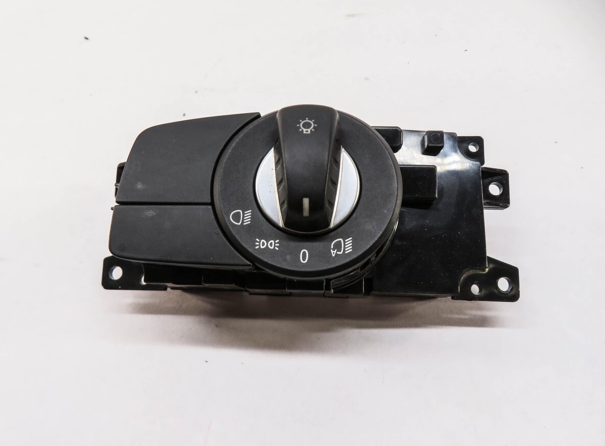 Thumbnail 3: 2009-2016 BMW Z4 (E89) HEADLIGHT SWITCH CONTROL KNOB