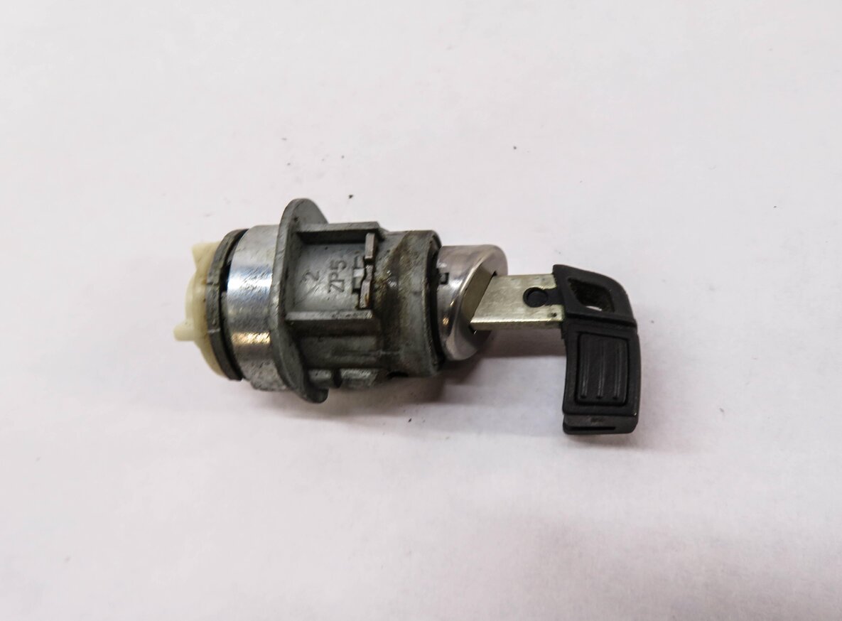Thumbnail 5: 2015 BMW Z4 (E89) LEFT FRONT DRIVER DOOR LOCK CYLINDER w/ KEY