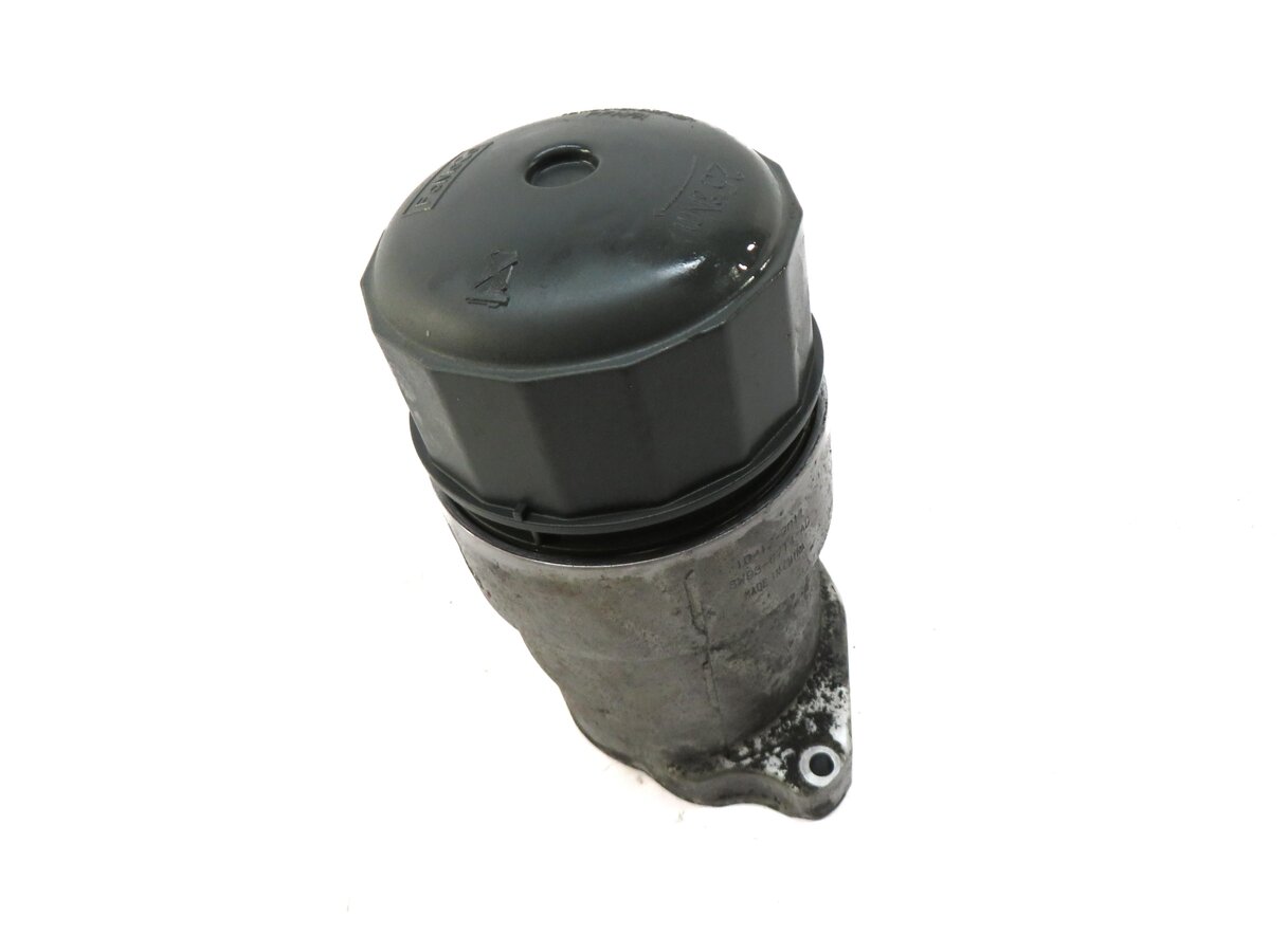Thumbnail 1: 2012 LAND ROVER LR4 5.0L AJ133 ENGINE OIL FILTER HOUSING w/ CAP