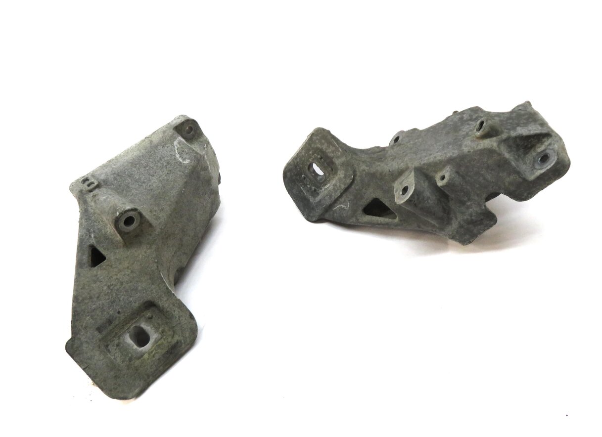 Thumbnail 1: 2012 LAND ROVER LR4 5.0L AJ133 ENGINE MOTOR MOUNT BRACKET SET OF 2