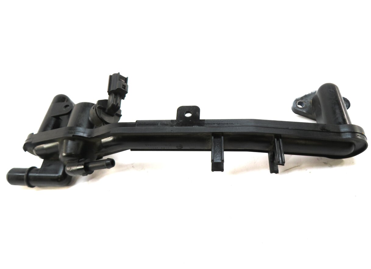 Thumbnail 3: 2012 LAND ROVER LR4 5.0L AJ133 ENGINE WATER COOLANT CROSSOVER PIPE w/ SENSOR