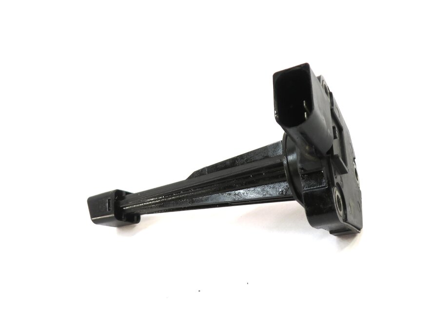 Thumbnail 2: 2012 LAND ROVER LR4 5.0L AJ133 ENGINE OIL LEVEL SENSOR