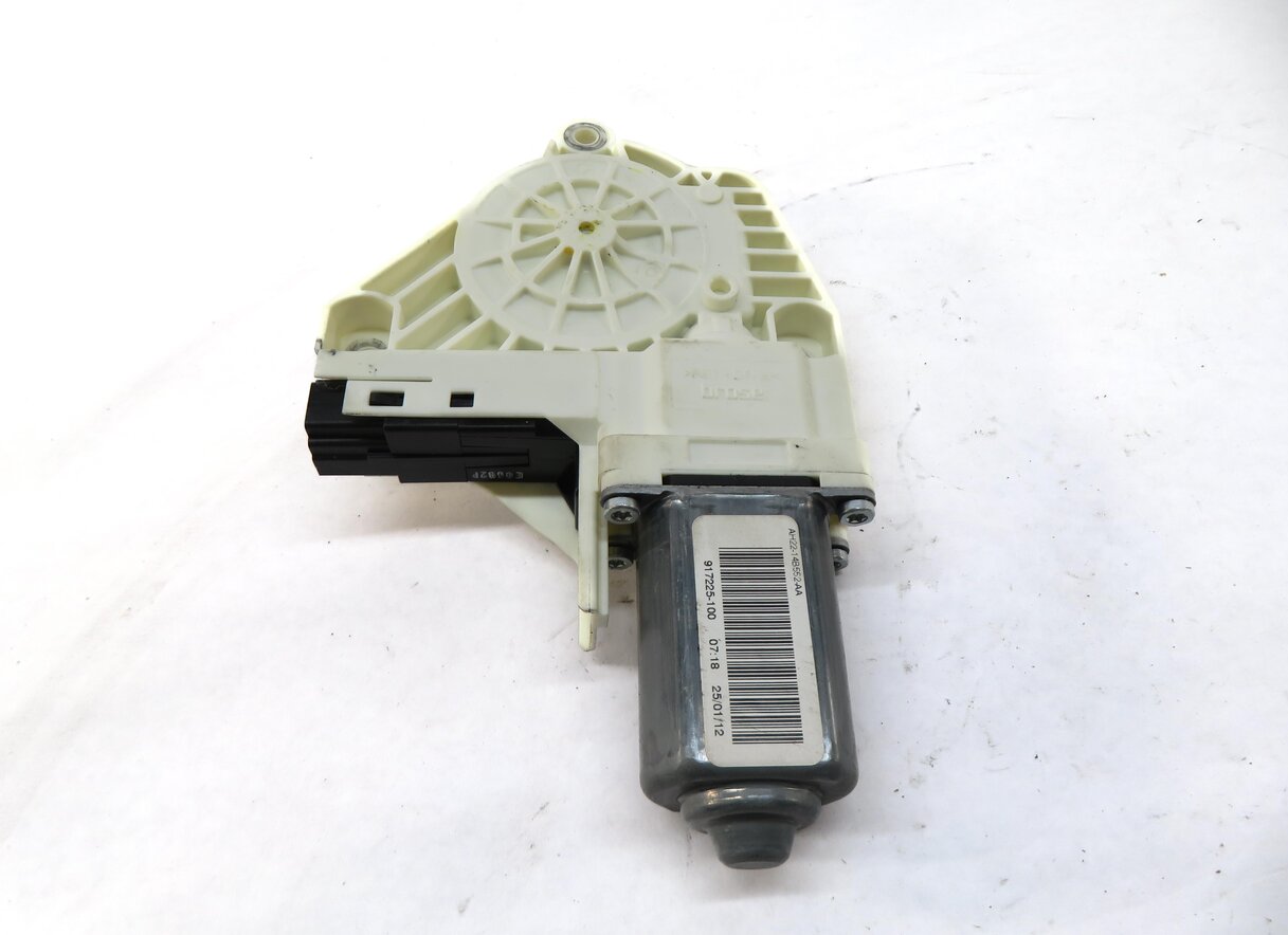 Thumbnail 2: 2010-2016 LR4 RANGE ROVER SPORT (L320) RIGHT FRONT PASSENGER POWER WINDOW MOTOR