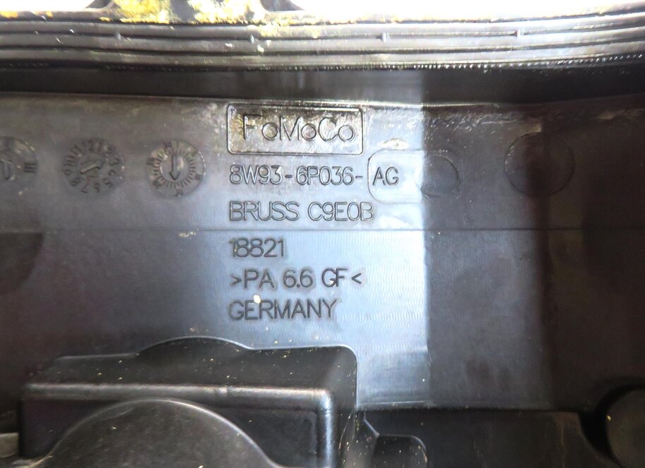 Thumbnail 5: 2010-2018 RANGE ROVER SPORT (L320 L322 L405 L494) 5.0L V8 - RIGHT VALVE COVER