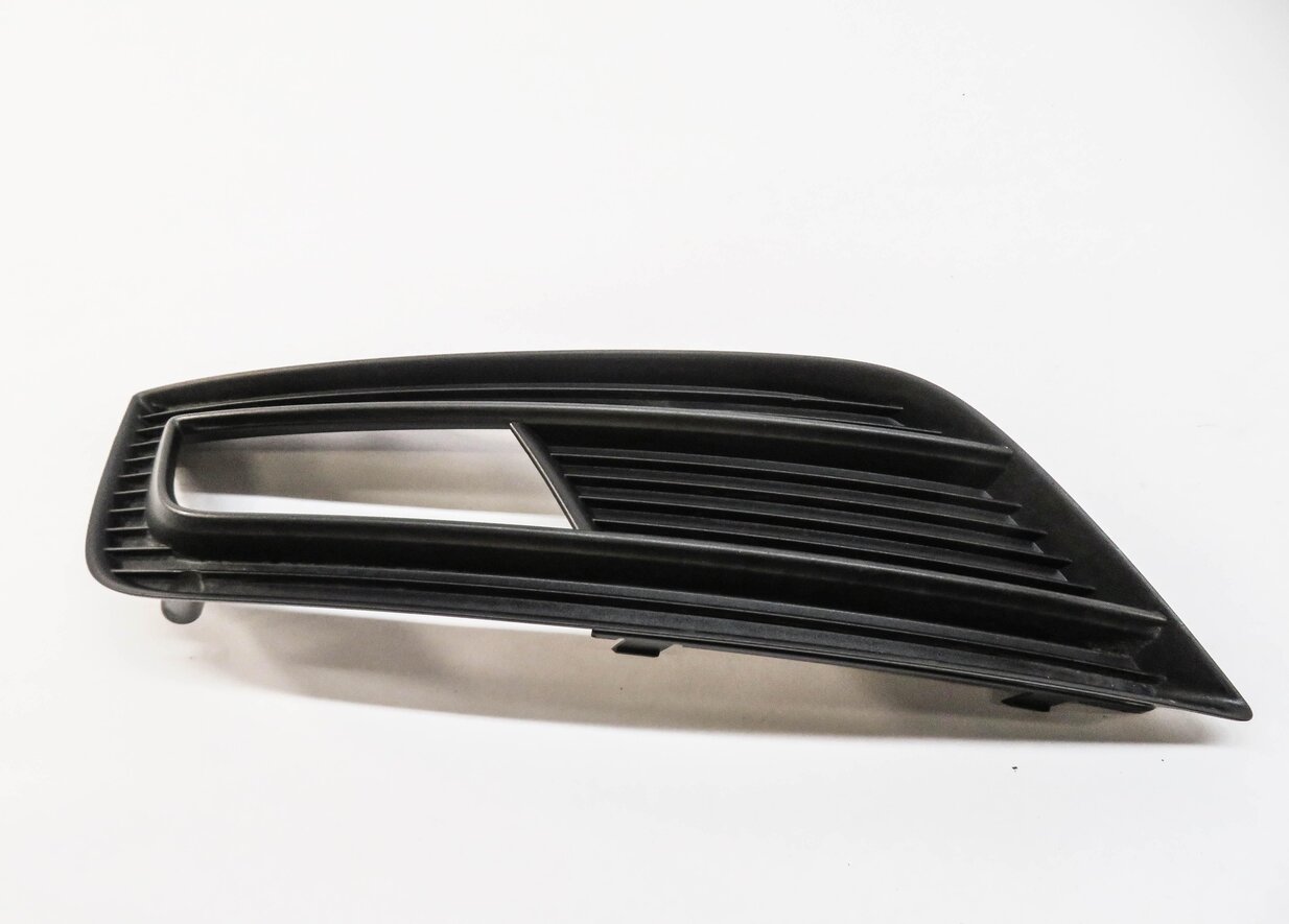 Thumbnail 3: 2013-2016 AUDI A4 (B8 8K) LEFT FRONT DRIVER FOGLIGHT GRILLE TRIM (BLACK)