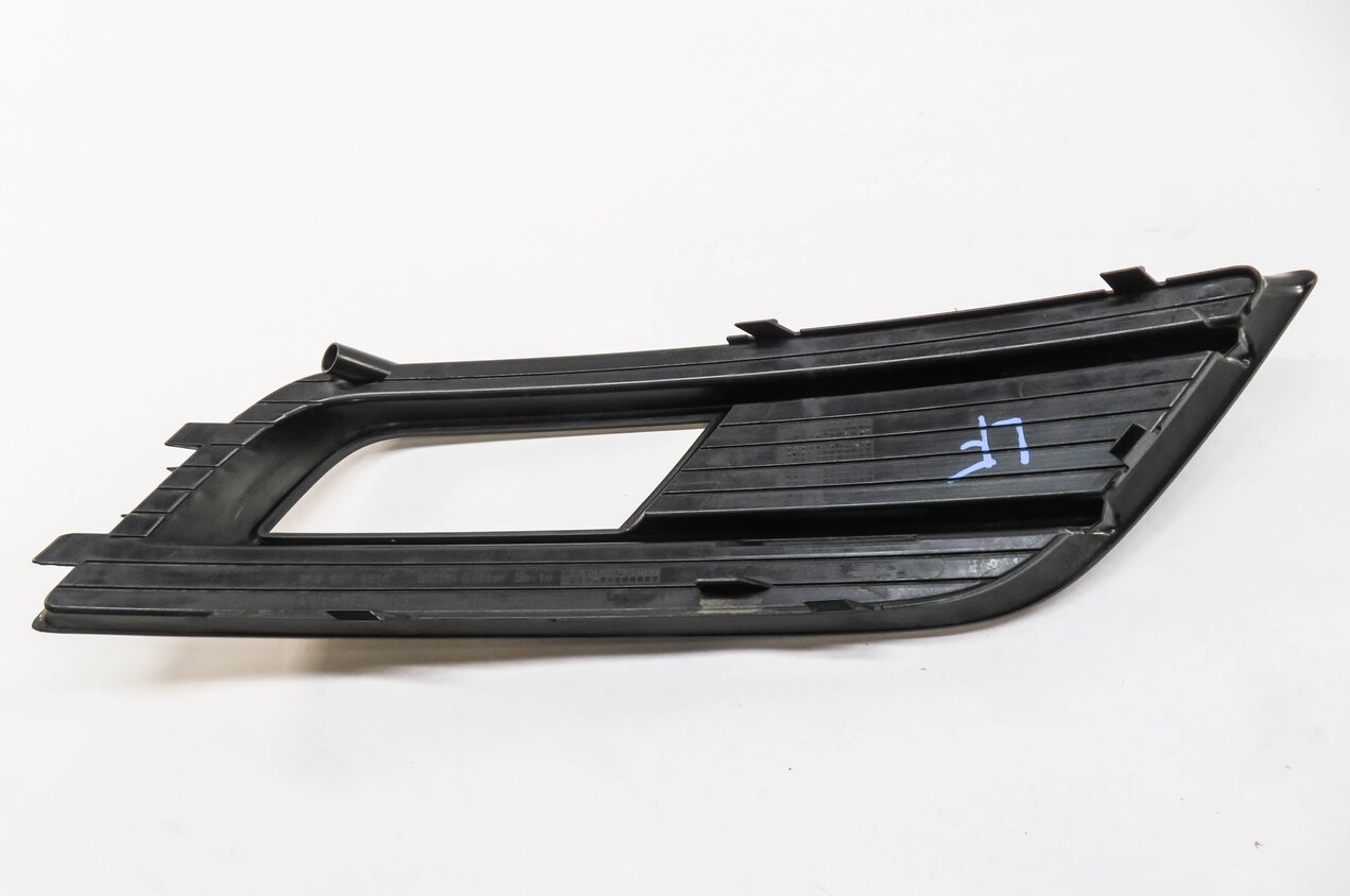Thumbnail 4: 2013-2016 AUDI A4 (B8 8K) LEFT FRONT DRIVER FOGLIGHT GRILLE TRIM (BLACK)