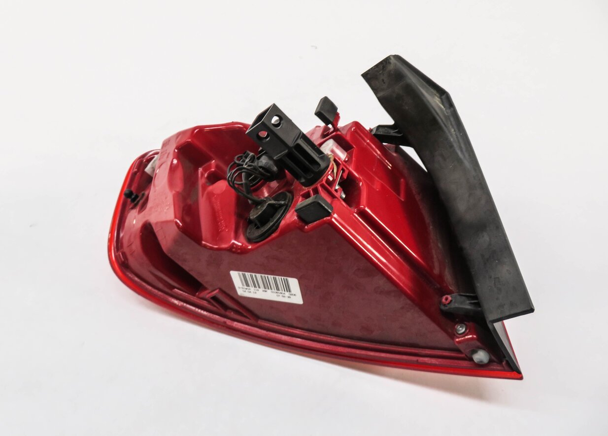 Thumbnail 5: 13-16 AUDI A4 S4 (B8 8K) RIGHT PASSENGER OUTER LED TAILLIGHT BRAKE LIGHT LAMP
