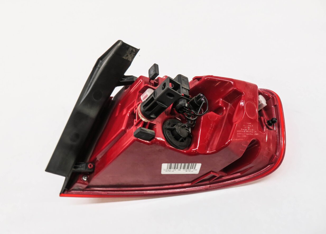 Thumbnail 5: 2013-2016 AUDI A4 S4 (B8 8K) LEFT DRIVER OUTER LED TAILLIGHT BRAKE LIGHT LAMP