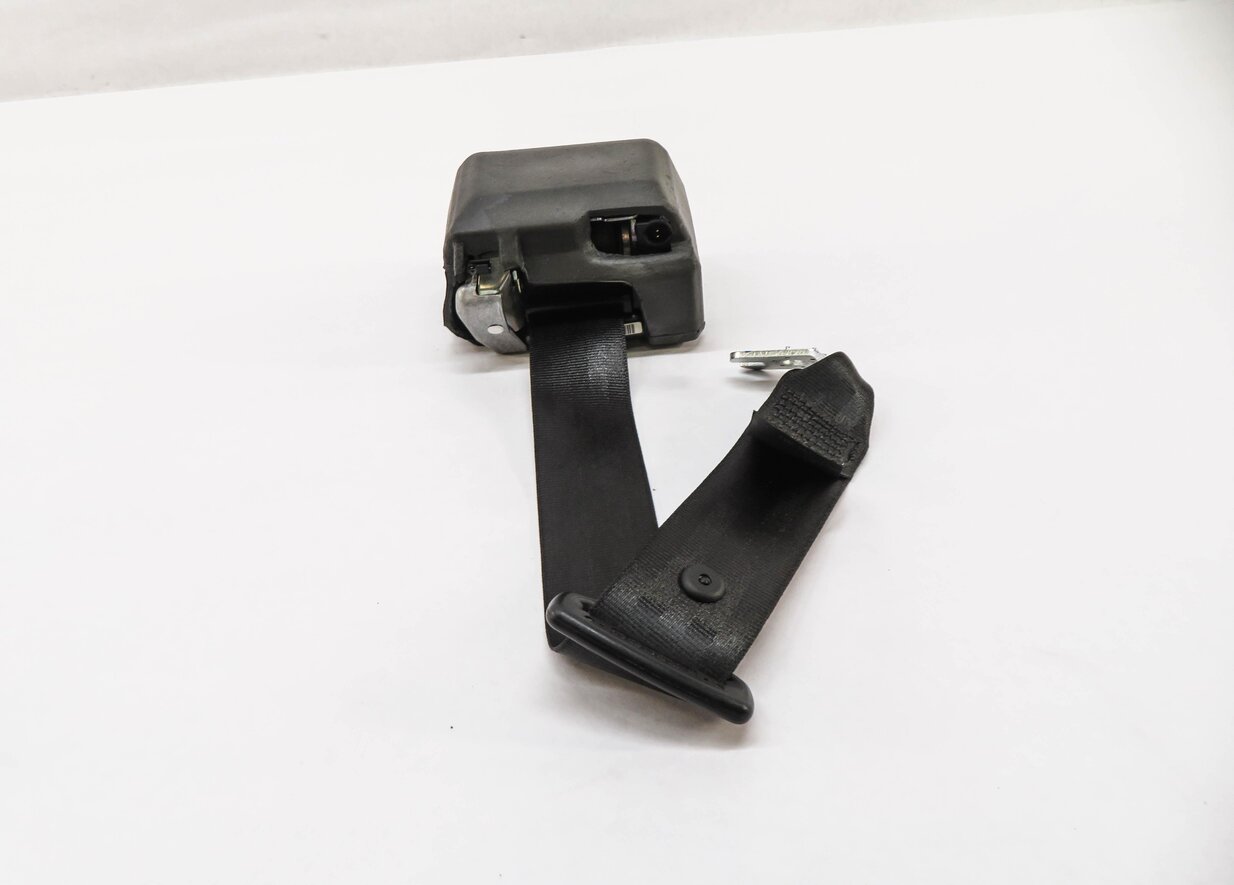 Thumbnail 2: 2013 AUDI A4 (B8 8K) LEFT REAR SEAT SEATBELT RETRACTOR (BLACK)