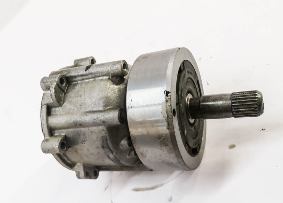 Thumbnail 2: 2013-2017 AUDI A4 A5 (B8 8K 8T) AWD QUATTRO - CENTER DIFFERENTIAL TAILSHAFT