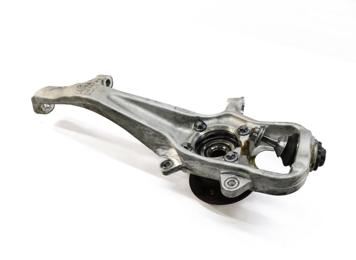 12-19 MERCEDES GL350 GL550 ML350 ML550 (W166 X166) LEFT FRONT SPINDLE KNUCKLE