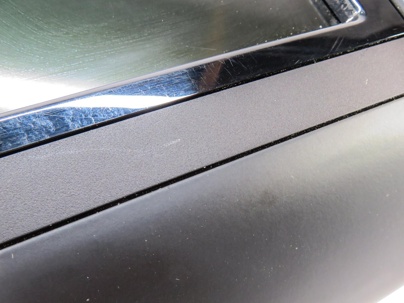 Thumbnail 6: 11-19 MERCEDES E GL ML S CLASS - REAR ENTERTAINMENT HEADREST VIDEO SCREEN