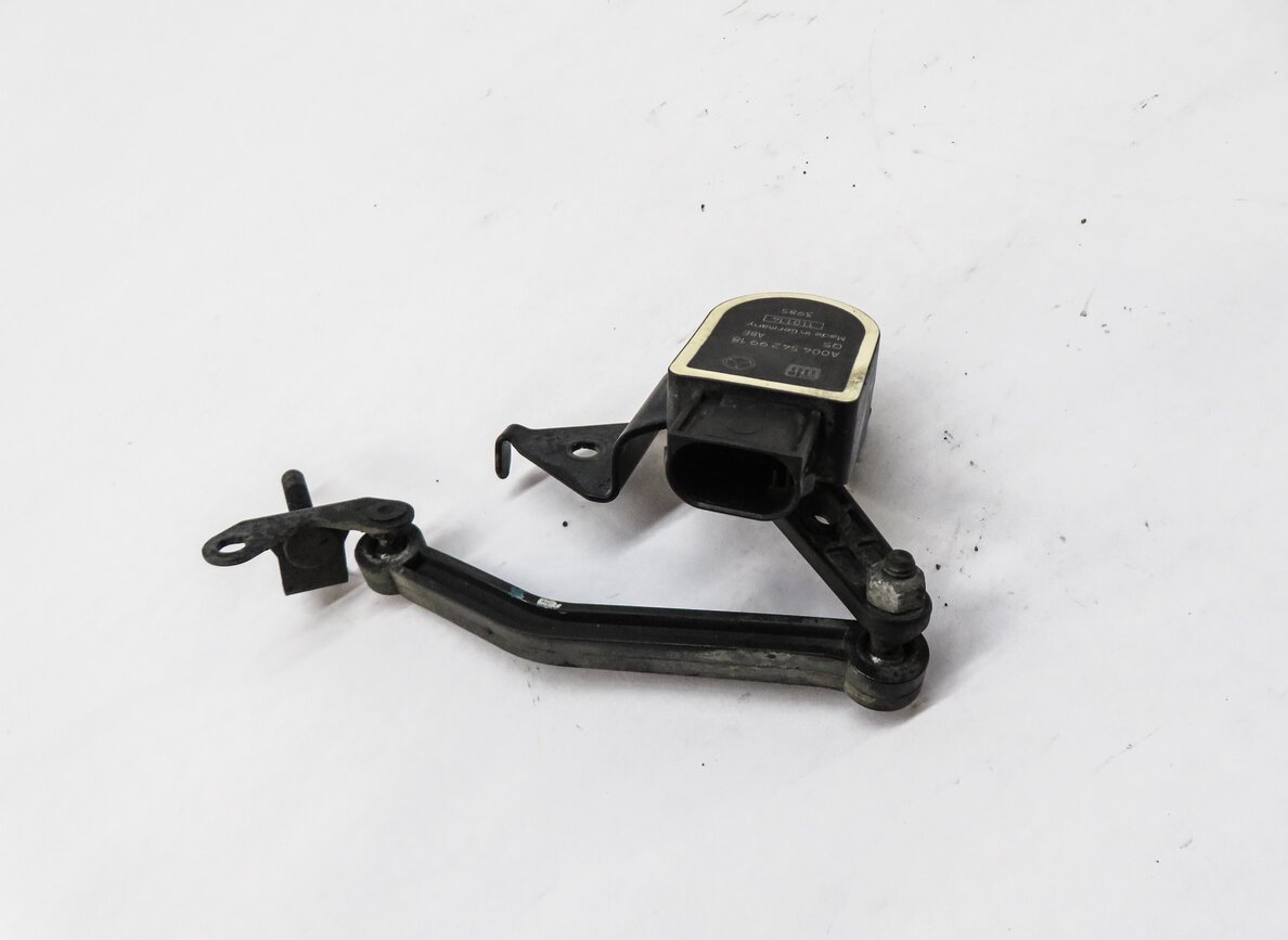 Thumbnail 2: 2014 MERCEDES GL450 (X166) LEFT FRONT DRIVER SUSPENSION HEIGHT LEVEL SENSOR