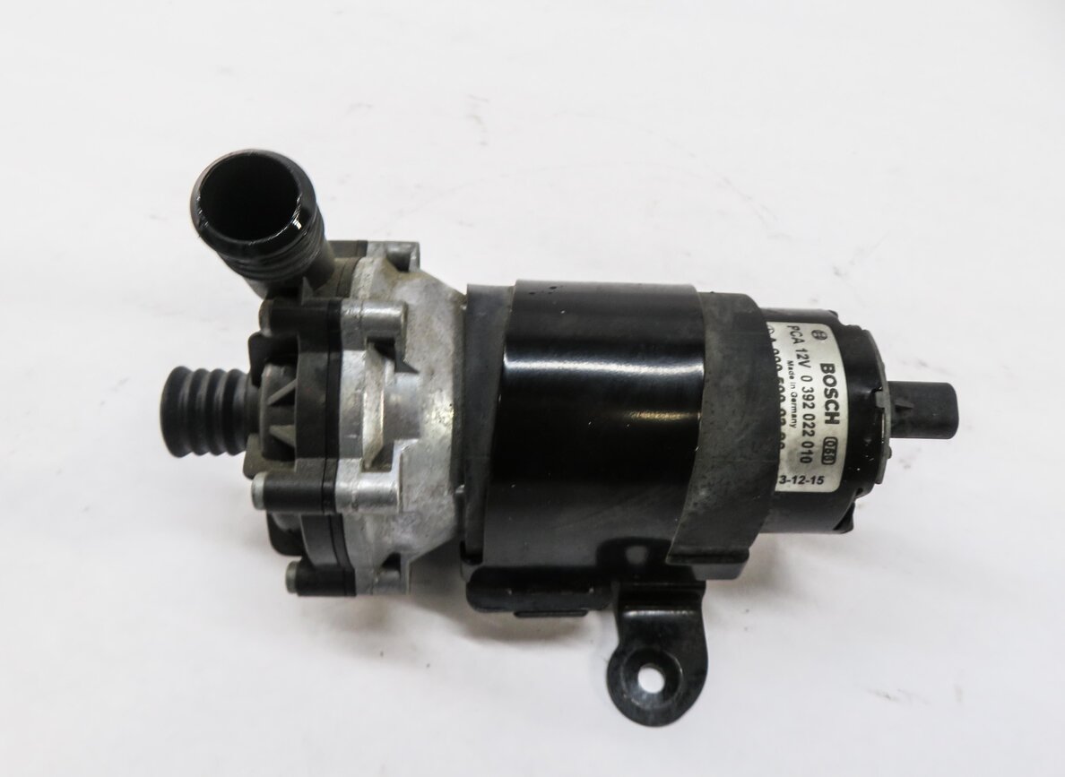 Thumbnail 2: 2014 MERCEDES GL450 (X166) 4.6L M278 V8 ENGINE AUXILIARY WATER PUMP