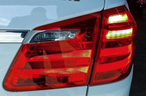 Thumbnail 2: 13-16 MERCEDES GL350 GL450 GL550 (X166) RIGHT REAR INNER TAILLIGHT LIGHT LAMP