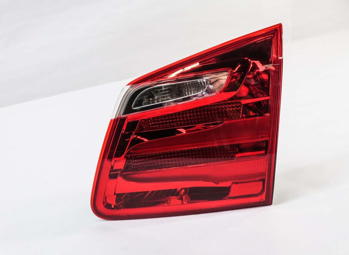 Thumbnail 3: 13-16 MERCEDES GL350 GL450 GL550 (X166) RIGHT REAR INNER TAILLIGHT LIGHT LAMP