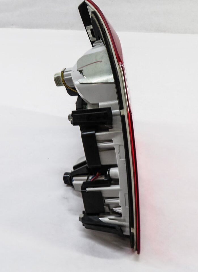 Thumbnail 4: 13-16 MERCEDES GL350 GL450 GL550 (X166) RIGHT REAR INNER TAILLIGHT LIGHT LAMP