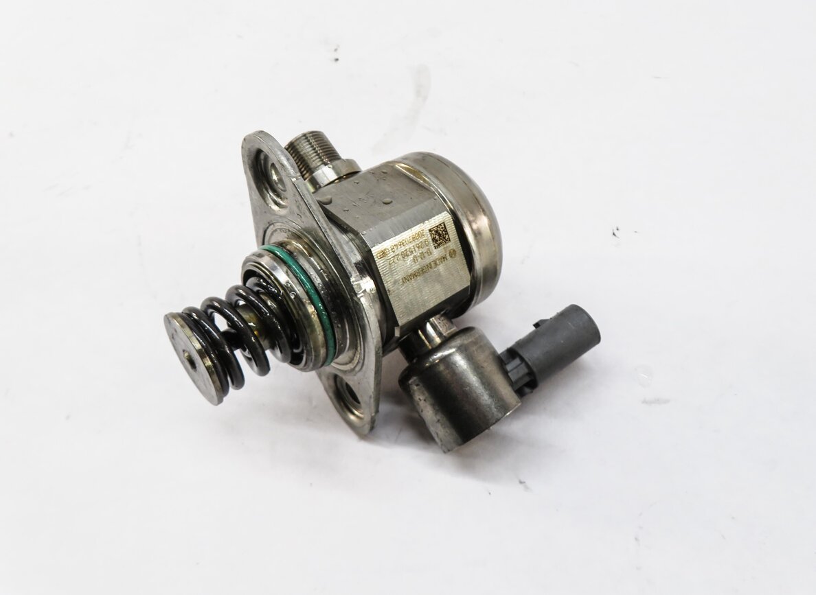 Thumbnail 5: 2011-2020 MERCEDES E500 E550 S600 SL450 SL550 GL550 - RIGHT MECHANICAL FUEL PUMP