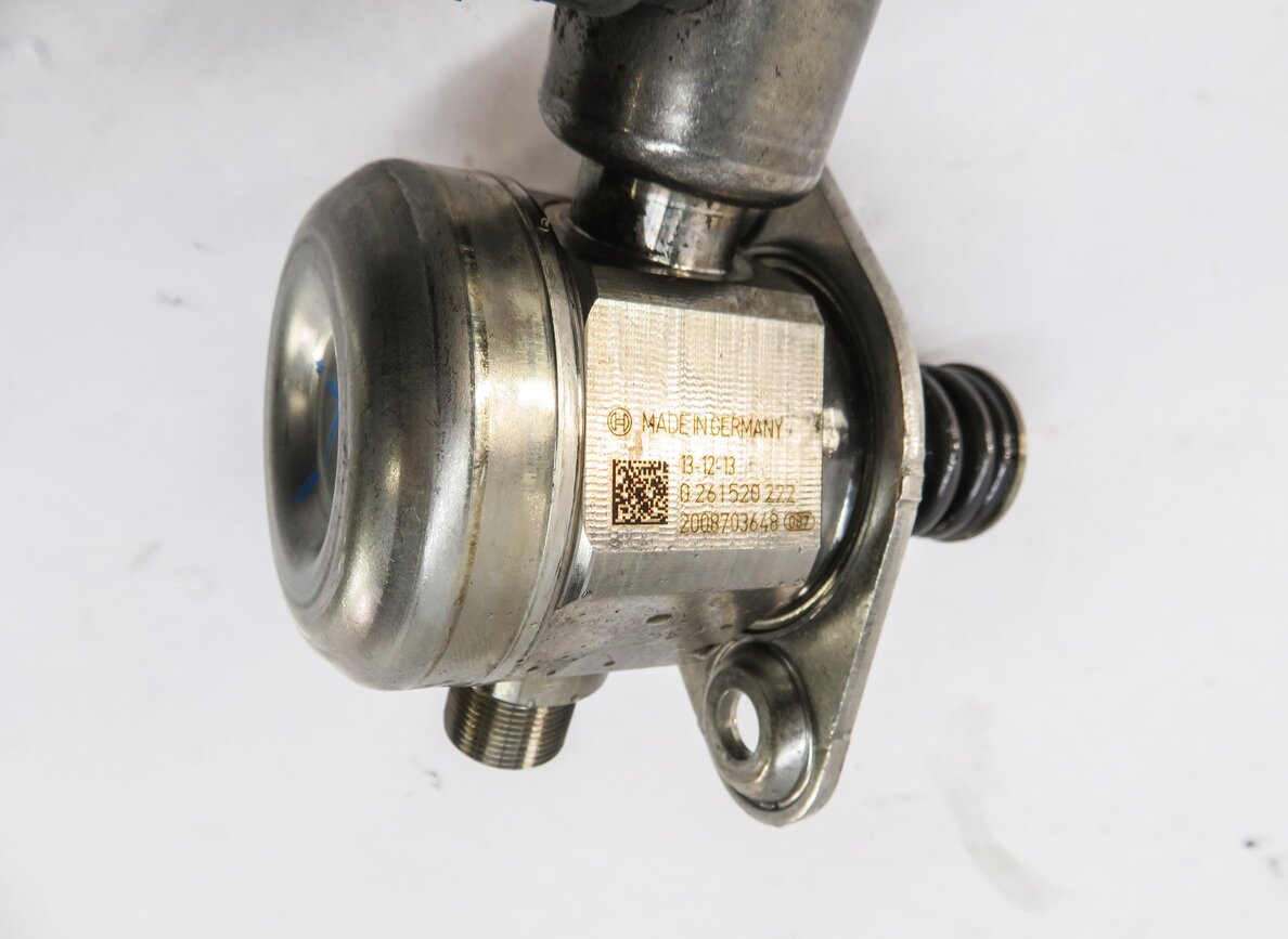 Thumbnail 7: 2011-2020 MERCEDES E500 E550 S600 SL450 SL550 GL550 - RIGHT MECHANICAL FUEL PUMP