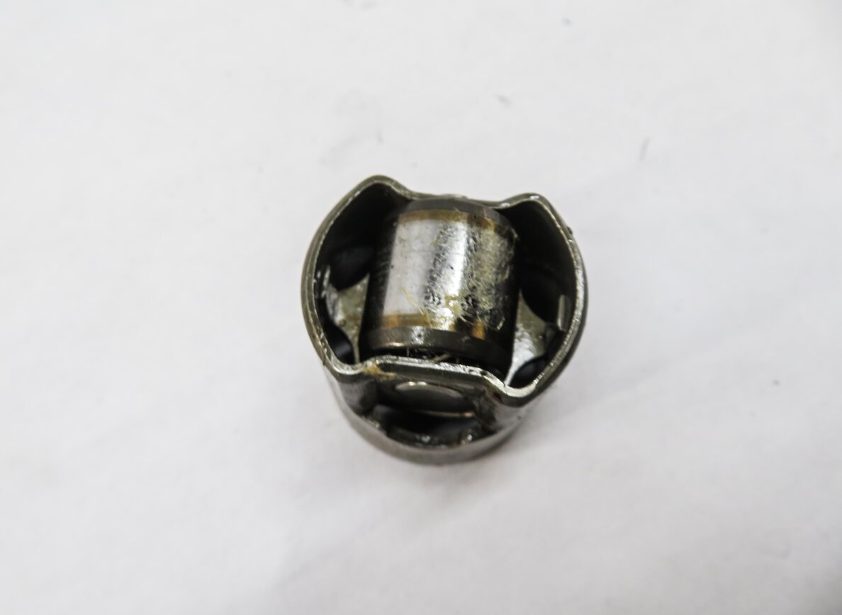 Thumbnail 3: 2011-2020 MERCEDES E500 E550 S600 SL450 SL550 GL550 - LEFT MECHANICAL FUEL PUMP