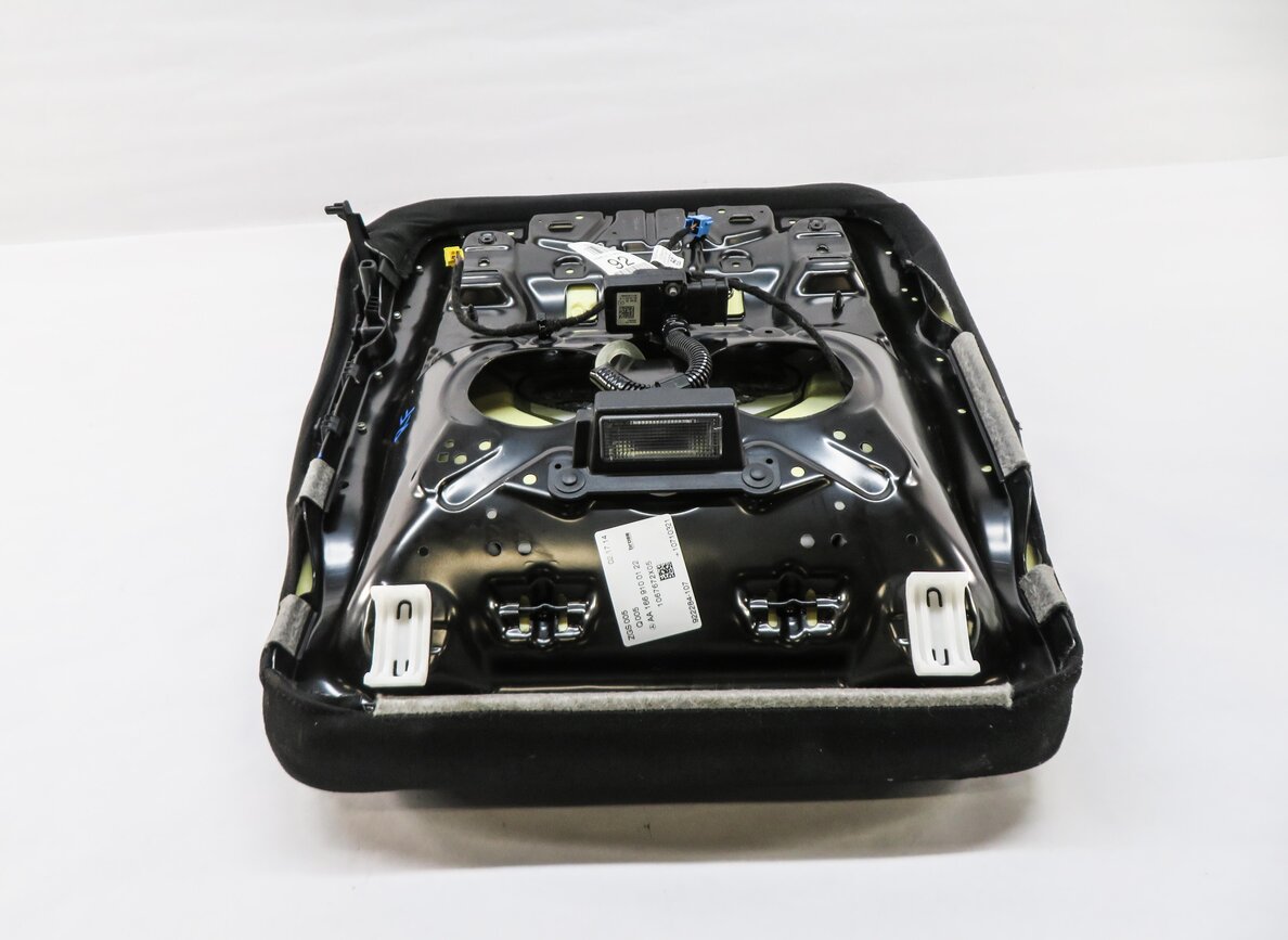 Thumbnail 6: 2014 MERCEDES GL450 (X166) PASSENGER LOWER BOTTOM HEATED SEAT CUSHION (BLACK)