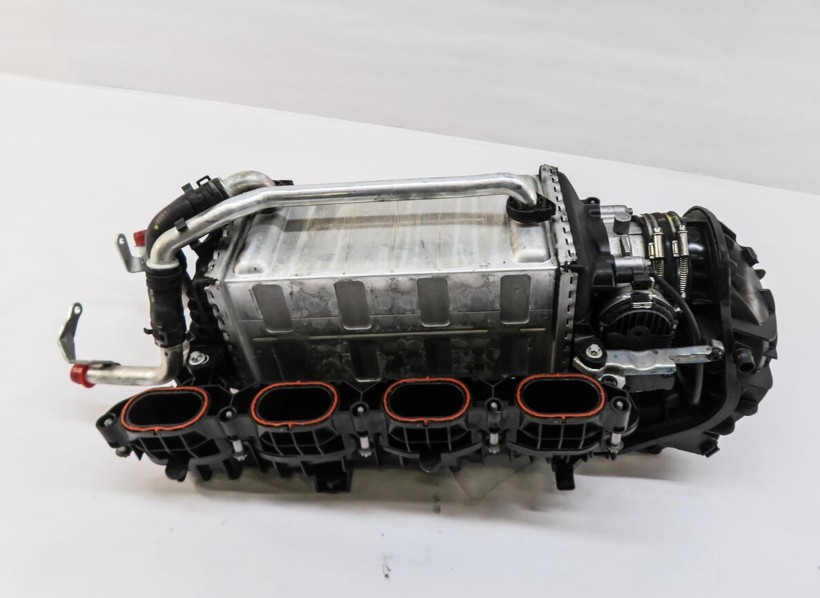 Thumbnail 4: 11-20 MERCEDES CL550 E550 GL450 GL550 GLS550 S550 SL550 - 4.6L INTAKE MANIFOLD