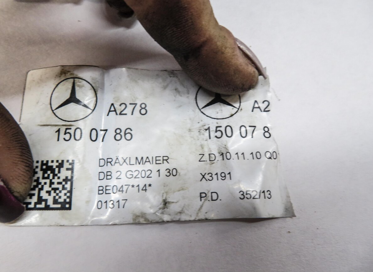 Thumbnail 6: 11-20 MERCEDES CL550 E550 GL450 GL550 GLS550 S550 SL550 - 4.6L INTAKE MANIFOLD